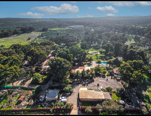 42,857M² LODGE FOR SALE IN CAPE FARMS